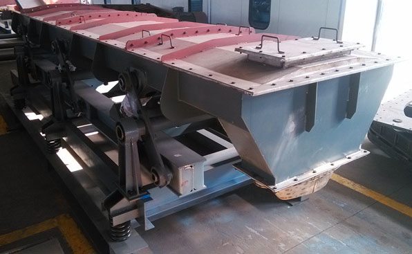 彈性連桿式振動(dòng)輸送機(jī)相比彈簧片的使用優(yōu)勢